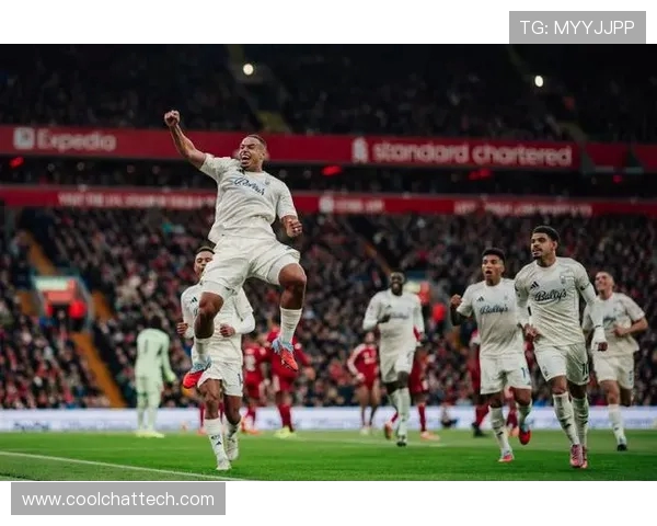 巴萨有意引进诺丁汉森林中卫穆里略已与其团队接触商谈转会事宜